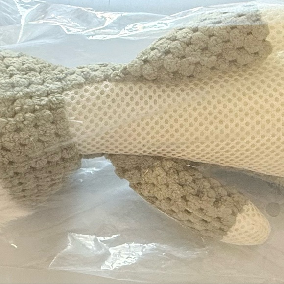 🐾 Green Plush Indestructible Chew Toy for Dogs - Picture 12 of 15